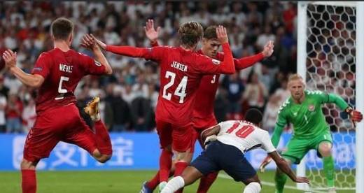 斯洛文尼亚 vs 丹麦，欧洲杯首轮激战