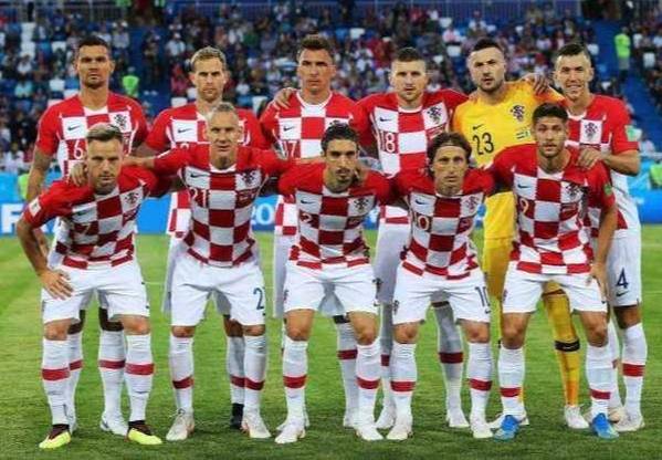 克罗地亚与阿尔巴尼亚，欧洲杯首轮实力悬殊之战