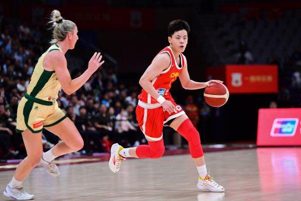 中国队难以挽回局势，替补中锋一度打乱日本女篮节奏！