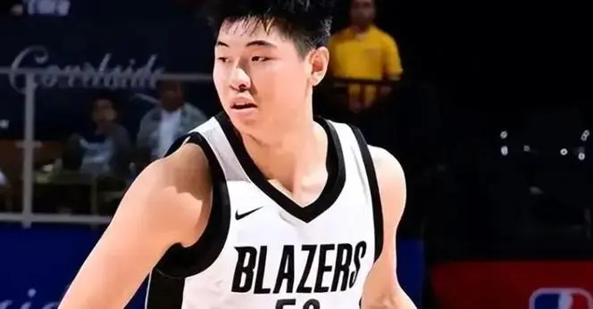 中国前锋崔永熙正式登陆NBA，正式与篮网队签订两年合同