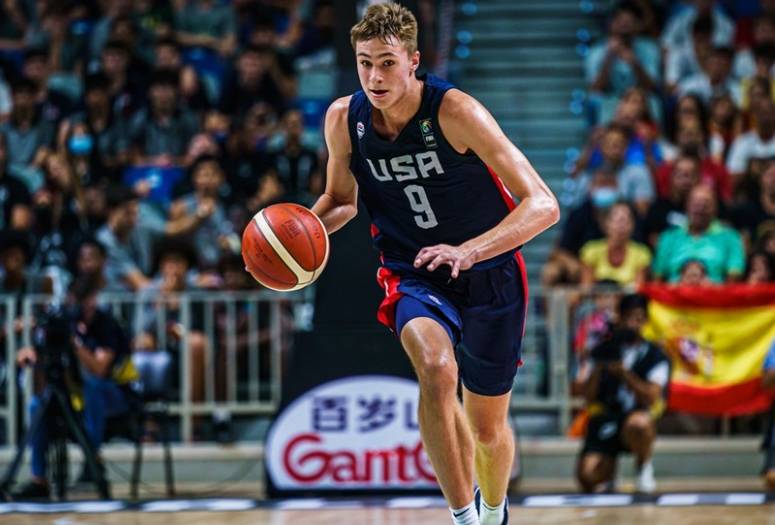 NBA选秀状元库珀·弗拉格:达拉斯小牛队未来之星