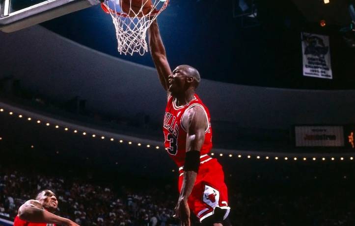迈克尔·乔丹并非NBA最佳球员:AI给出的五个理由