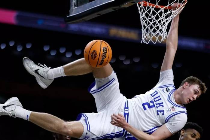 NBA库珀·弗拉格与独行侠:新星与球队的契合度分析