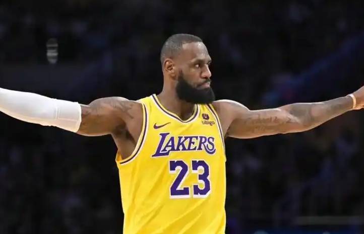 NBA勒布朗·詹姆斯交易传闻:潜在下家与湖人条件