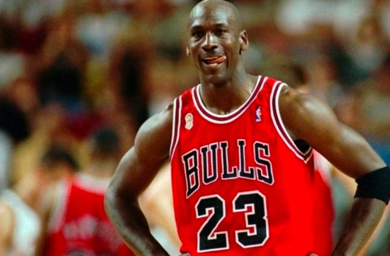 NBA篮球之神迈克尔·乔丹：八连冠的假设与现实