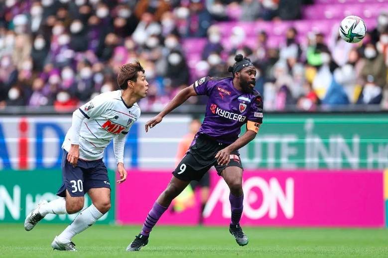 横滨FC VS 浦和红钻