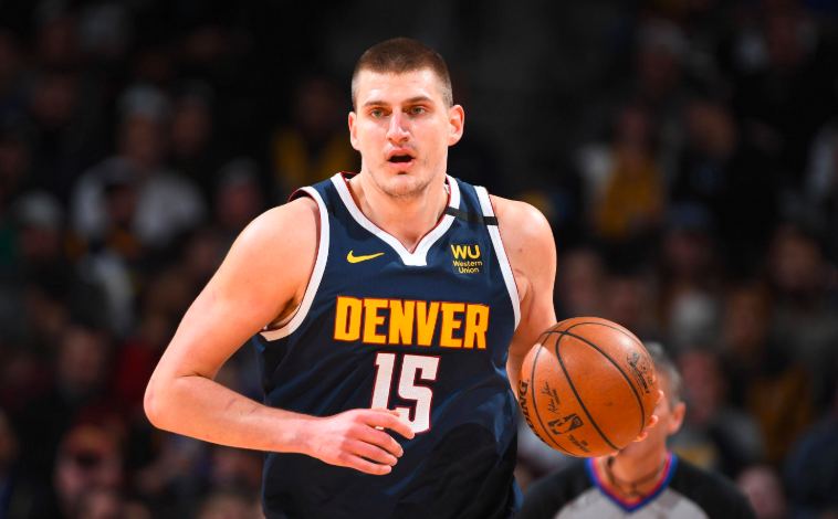 NBA历史上最伟大的10位中锋:约基奇排名第七