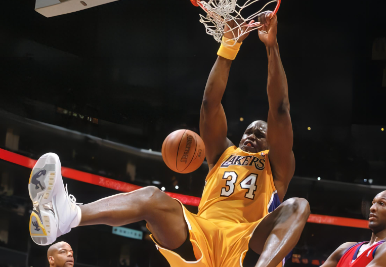 斯科蒂·皮蓬心中NBA历史首发五人组：约翰逊，奥尼尔